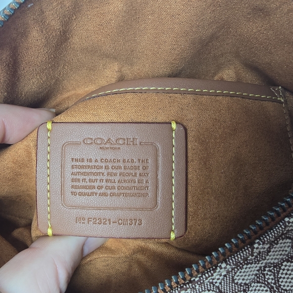 Coach Charter Belt Bag 7 in Micro Signature Jacquard - Picture 9 of 14